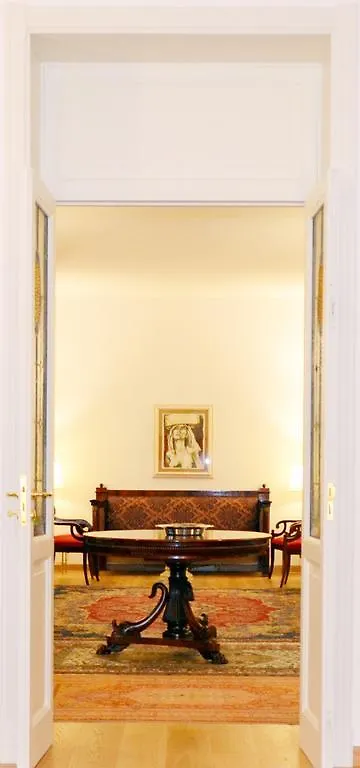 팔레르모 Palazzo Ferruzza 아파트 0*,  이탈리아